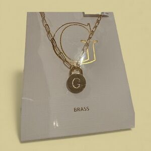 Elegant Gold Pendant Necklace